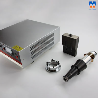 Machine de la soudure 2.6KW ultrasonore avec le transducteur et le klaxon de générateur