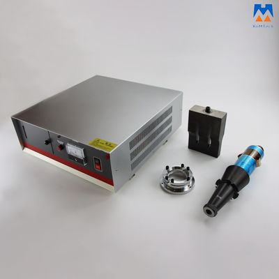 système continu de soudure ultrasonore du générateur 2600W ultrasonique avec le transducteur et le klaxon de générateur