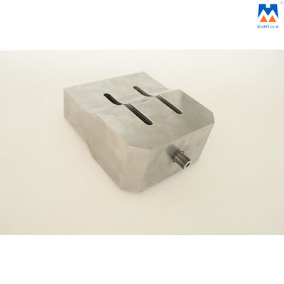 Le klaxon de soudure de moule titanique de soudure ultrasonore a adapté disponible aux besoins du client