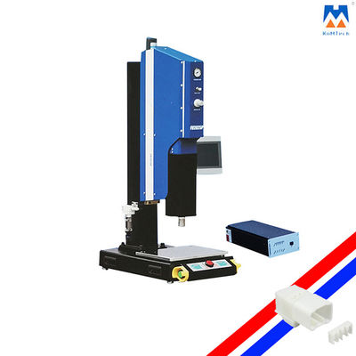 machine de soudure en plastique ultrasonique de 15KHz 3200W pour les pièces en plastique des véhicules à moteur