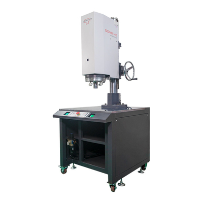 Puissance ultrasonique de la machine 4200W de soudage par points de pièces en plastique
